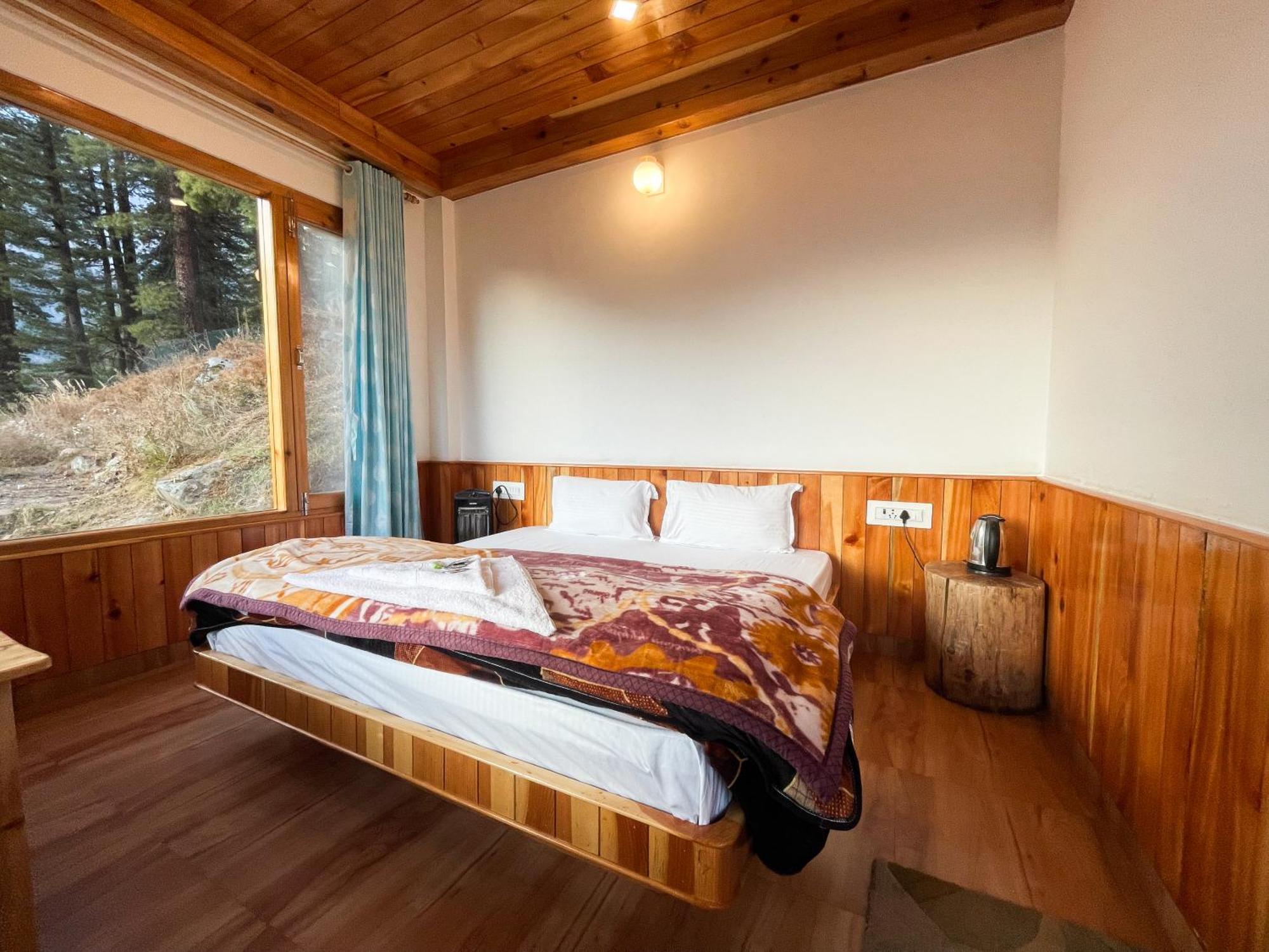 Singing Woods Kutla Hotel Kullu Bagian luar foto