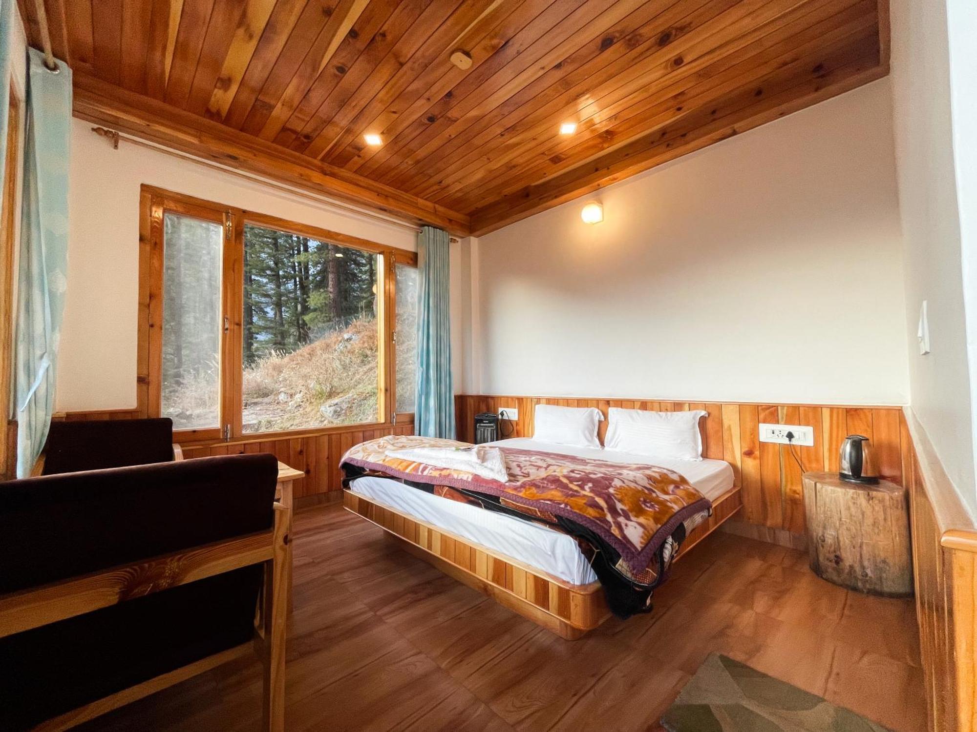 Singing Woods Kutla Hotel Kullu Bagian luar foto
