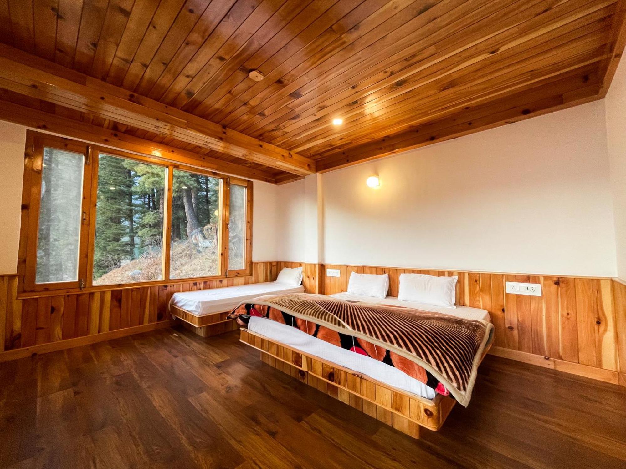 Singing Woods Kutla Hotel Kullu Bagian luar foto